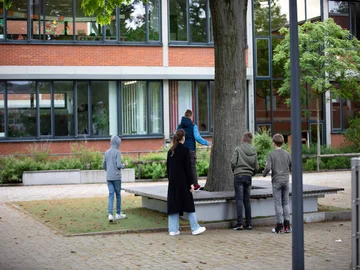 Schulnamen: Wissenschaftler:innen der PHKA haben sie in Beziehung gesetzt zur Geschichte der Pädagogik. Foto: Joel Frank/PHKA