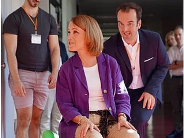 Die Ministerin testet selbst eine Station.