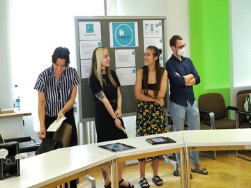 Bei der Abschlussveranstaltung des Projektseminars "Social Entrepreneurship" am 26. Juli 2022 im Senatssaal der PHKA. Foto: Sofia Vinnichenko/PHKA.