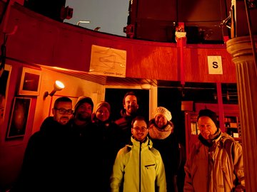 Ein Gruppenbild in der Sternwarte.