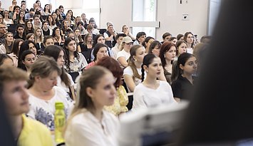 Studierende in einem Hörsaal