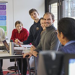 Dozent und Teilnehmende 