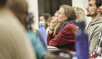 „Migration, Bildung und Demokratie“ an der Pädagogischen Hochschule Karlsruhe studieren. Foto: Fabry/Pädagogische Hochschule Karlsruhe